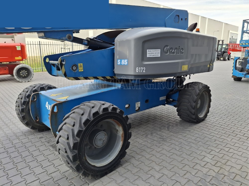 Cho thuê xe nâng người S-Boom Genie S-85 - Chiều cao làm việc 27m