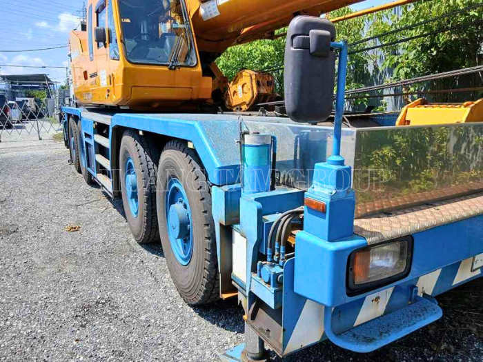 Cẩu Bánh Béo KATO KR-70H-L - 70 Tấn - Đời 2012 - Nhập khẩu Nhật Bản