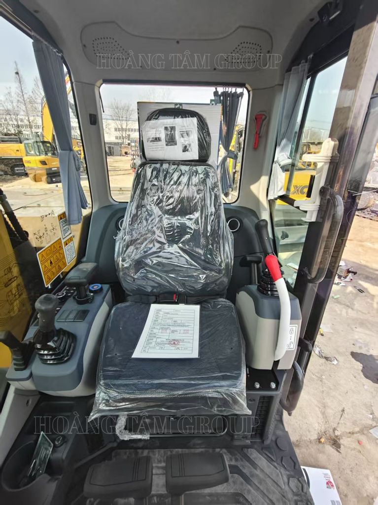 MÁY XÚC BÁNH XÍCH XCMG XE75GA Mới 100%