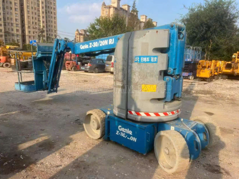 Xe Nâng Người Boom Lift Genie Z-30/20N RJ - Chiều Cao Làm Việc 11m - Đời 2016