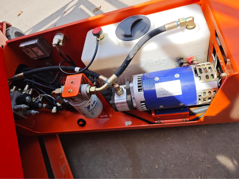 Cho thuê xe nâng người cắt kéo Dingli JCPT1412DC - Chiều cao làm việc 14m.