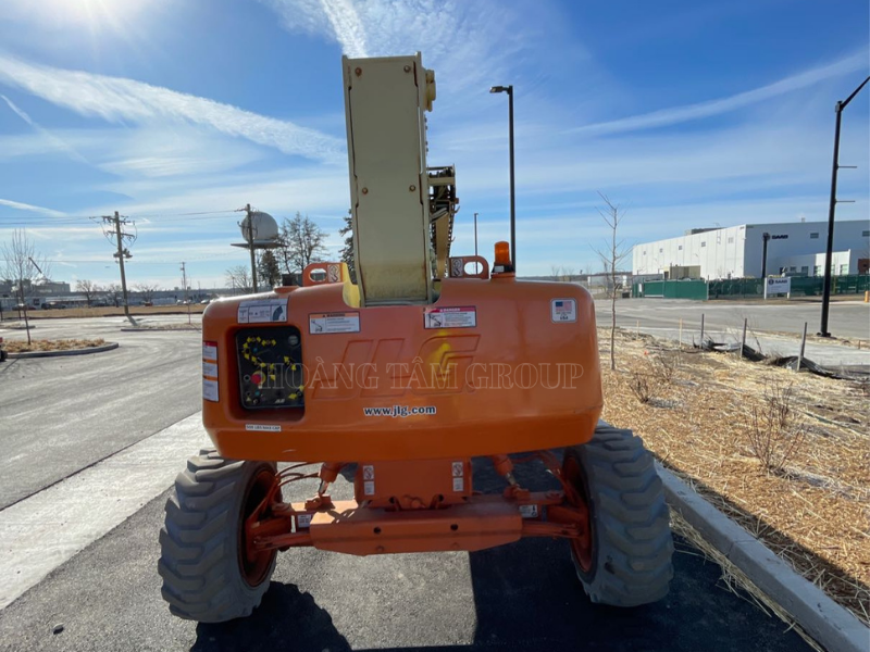 Cho thuê xe nâng người Boom Lift JLG E600JP - Chiều cao làm việc 20m