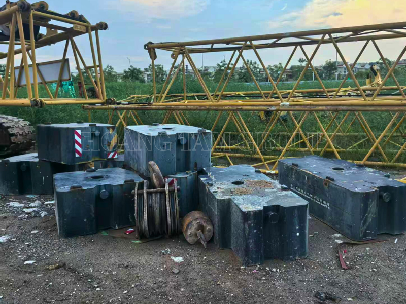 Cẩu bánh xích XCMG XGC75 - 75 tấn - Đời 2017 - Nhập khẩu Trung Quốc