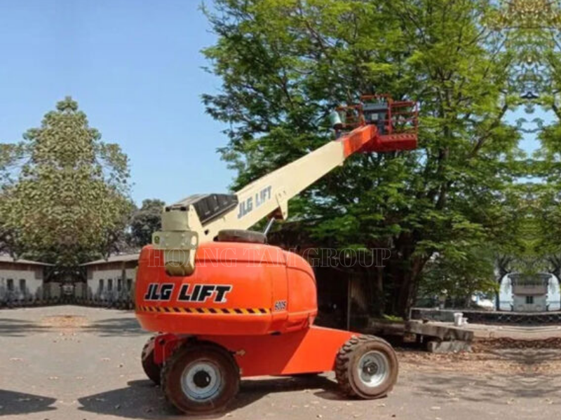 Xe Nâng Người Boom Lift JLG 600S - Chiều Cao Làm Việc 20m - Đời 2013