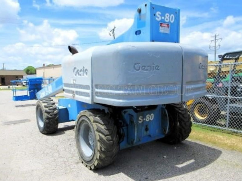 Cho thuê xe nâng người S-Boom Genie S-80 & S-80X - Chiều cao làm việc 26m