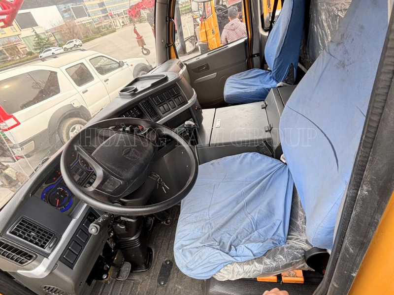 Cẩu Bánh Lốp SANY STC250C5 - 25 Tấn - Đời 2020 - Nhập khẩu Trung Quốc