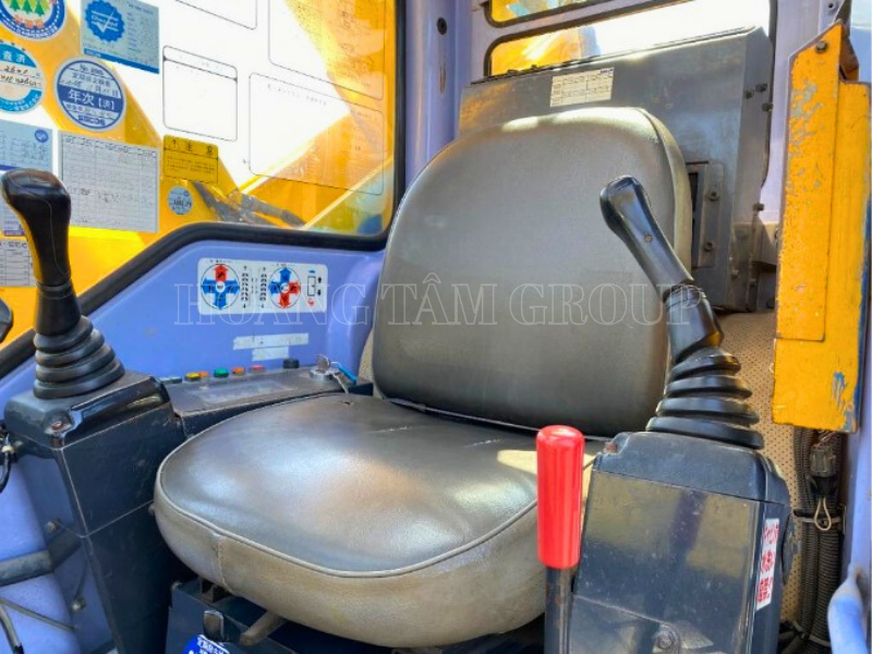 Cẩu Mini Komatsu LC755-3 - 4.9 Tấn - Đời 2019 - Nhập khẩu Nhật Bản