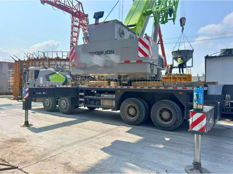 Cẩu Bánh Lốp Zoomlion ZTC350H552 - 35 Tấn - Đời 2022 - Nhập khẩu Trung Quốc