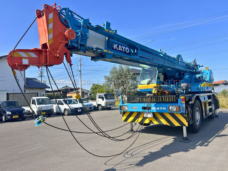 Cẩu Bánh Béo KATO KR-25H-V5 (SR-250VR) - 25 Tấn - Đời 2023 - Nhập khẩu Nhật Bản