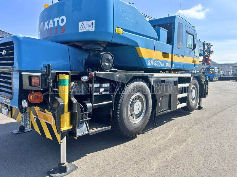Cẩu Bánh Béo KATO KR-25H-V5 (SR-250VR) - 25 Tấn - Đời 2023 - Nhập khẩu Nhật Bản