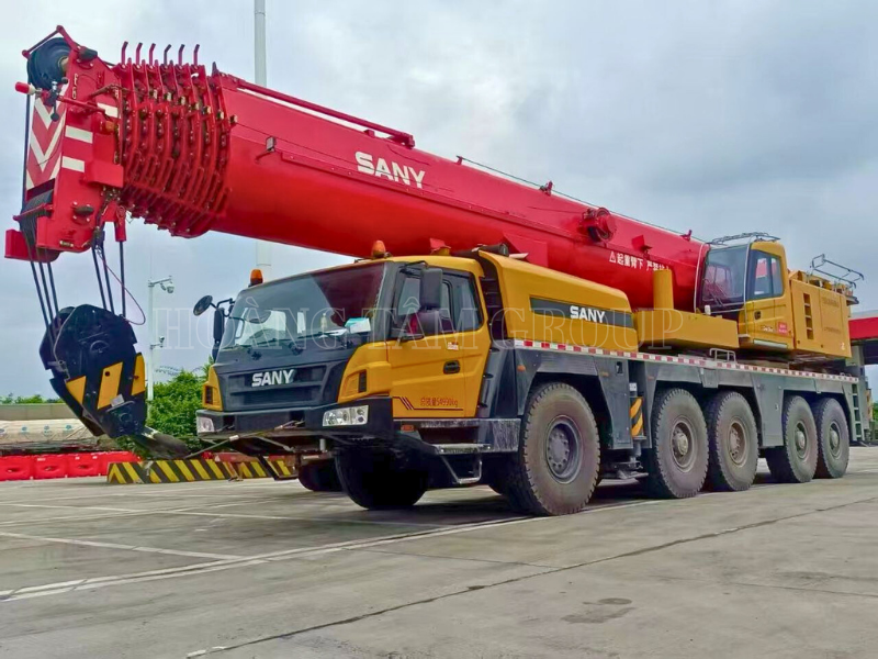 Cẩu Bánh Lốp Sany SYM5556JQZ200C - 200 tấn - Đời 2022 - Nhập khẩu Trung Quốc