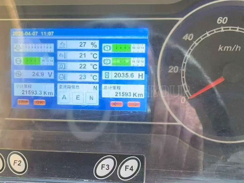 Cẩu Bánh Lốp Sany SYM5556JQZ200C - 200 tấn - Đời 2022 - Nhập khẩu Trung Quốc