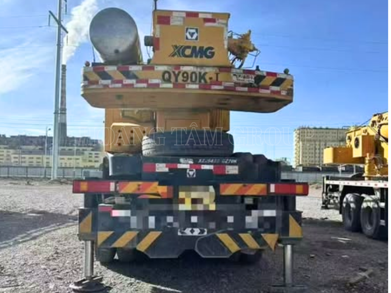 Cẩu Bánh Lốp Địa Hình XCMG7011 - 70 Tấn - Đời 2011 - Nhập khẩu Trung Quốc