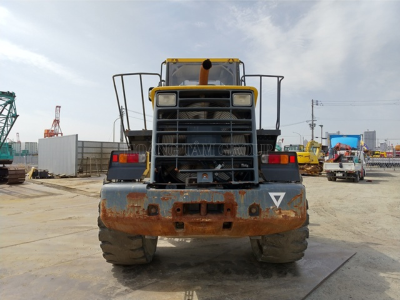 Máy Xúc Lật KOMATSU WA380-6 (2010) - Nhập Khẩu Nhật Bản