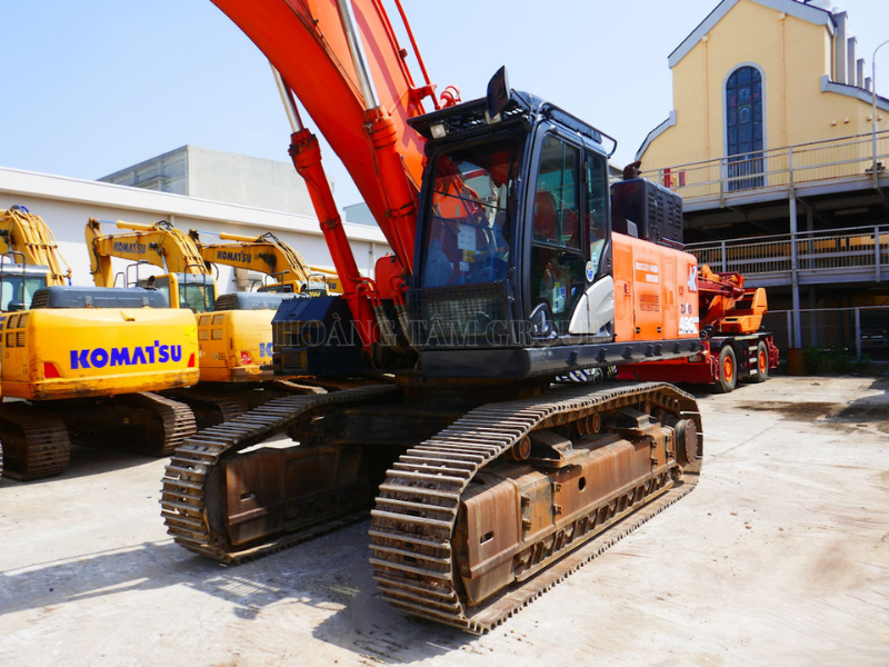Máy Xúc Đào Bánh Xích Hitachi ZX490LCH-6 - Đời 2018 - Nhập khẩu Nhật Bản