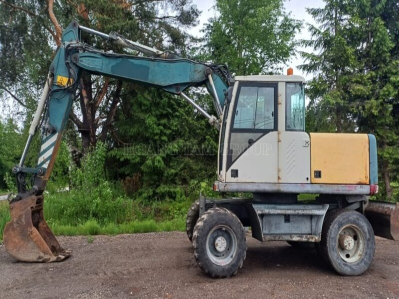 MÁY XÚC BÁNH LỐP VOLVO EW140 - ĐỜI 2002 - NHẬP KHẨU CHÂU ÂU