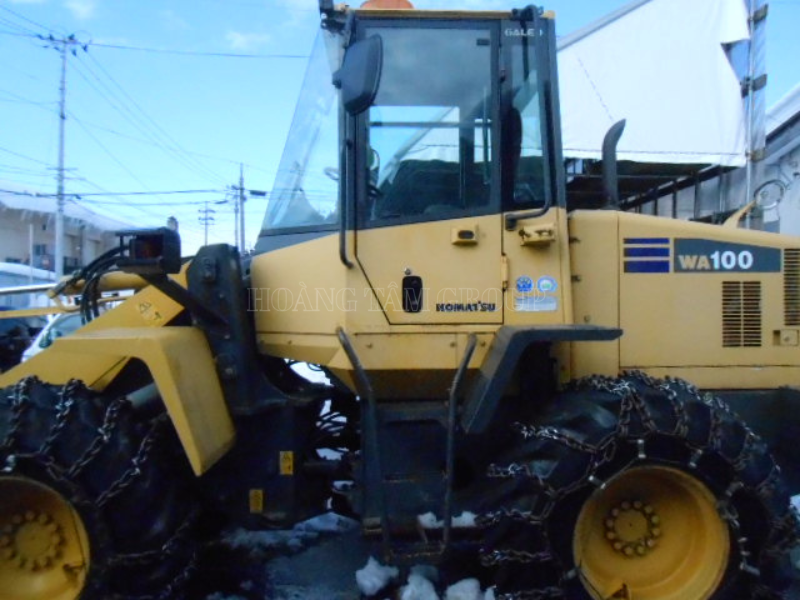 XE XÚC LẬT BÁNH LỐP KOMATSU WA100-5 - ĐỜI 2010 - NHẬP KHẨU NHẬT BẢN