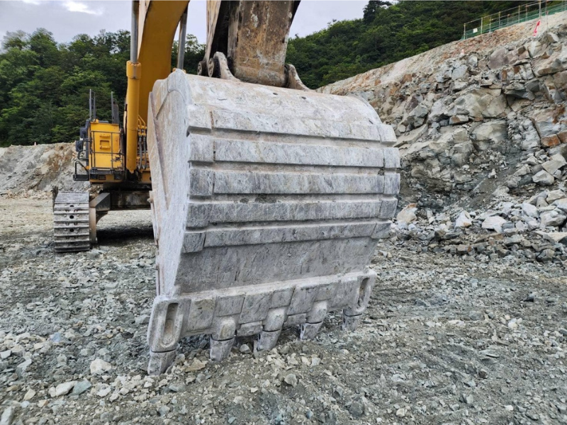 SIÊU MÁY XÚC ĐÀO BÁNH XÍCH KOMATSU PC1250-8 - NHẬP NHẬT BẢN