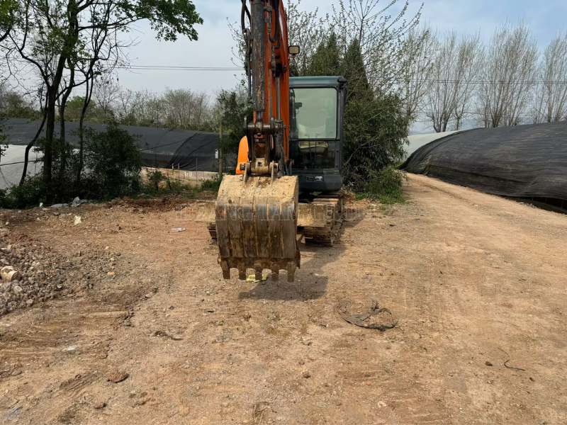 MÁY XÚC ĐÀO BÁNH XÍCH DOOSAN DX559C - ĐỜI 2020 - NHẬP KHẨU TRUNG QUỐC