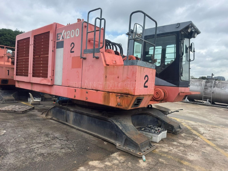 Máy Xúc Đào Bánh Xích Siêu Trọng Hitachi EX1200