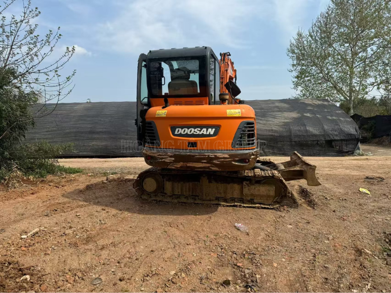 MÁY XÚC ĐÀO BÁNH XÍCH DOOSAN DX559C - ĐỜI 2020 - NHẬP KHẨU TRUNG QUỐC