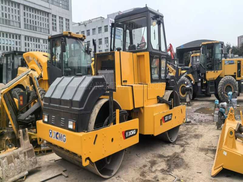 XE LU XD103 - ĐỜI 2022 - NHẬP KHẨU TRUNG QUỐC