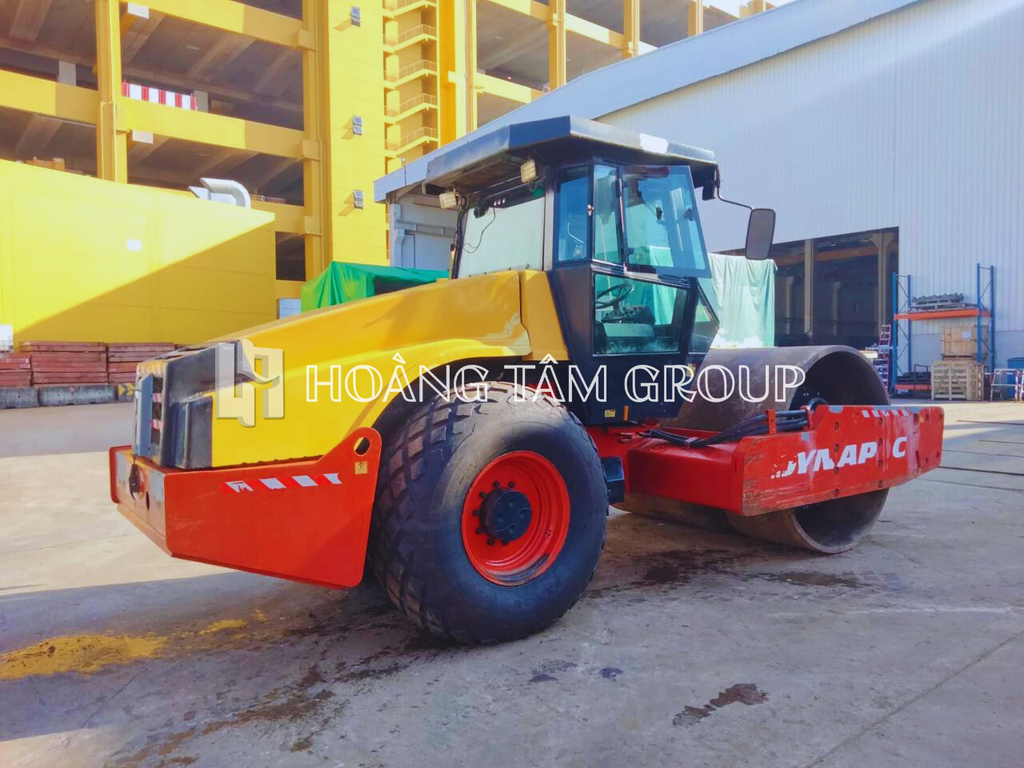 XE LU RUNG DYNAPAC CA610D - ĐỜI 2012 - NHẬP KHẨU TRUNG ĐÔNG