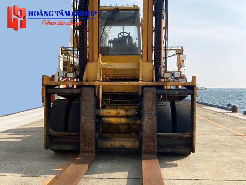 XE NÂNG HÀNG MITSUBISHI FD240 - ĐỜI 2003 - NHẬP KHẨU NHẬT BẢN