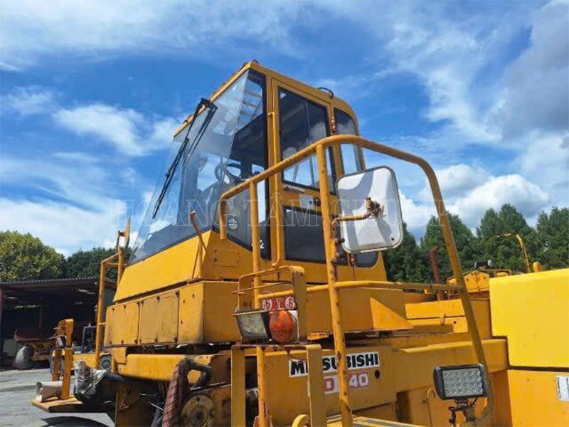 XE NÂNG HÀNG MITSUBISHI FD240 - ĐỜI 2003 - NHẬP KHẨU NHẬT BẢN