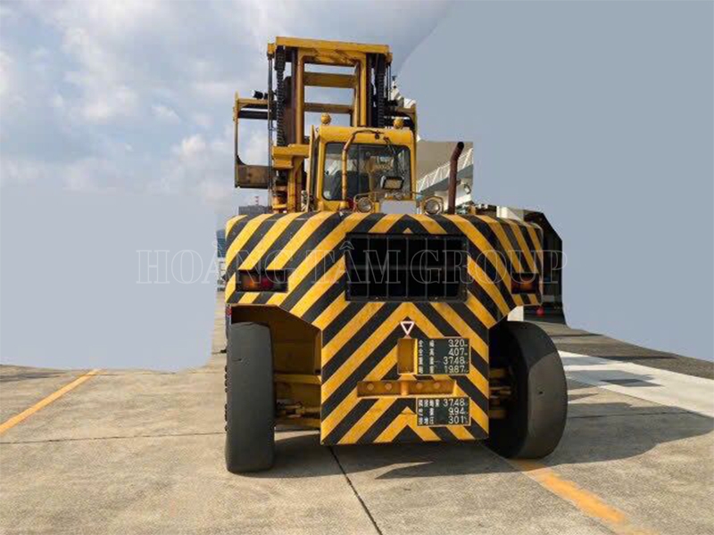 XE NÂNG HÀNG MITSUBISHI FD240 - ĐỜI 2003 - NHẬP KHẨU NHẬT BẢN