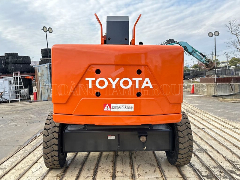 Xe Nâng Người Boom Lift ISUZU 4JD21-27061 - Chiều Cao Làm Việc 21m - Đời 2009