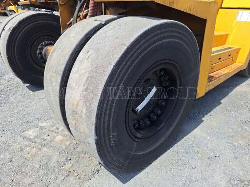 XE NÂNG HÀNG MITSUBISHI FD240 - ĐỜI 2003 - NHẬP KHẨU NHẬT BẢN