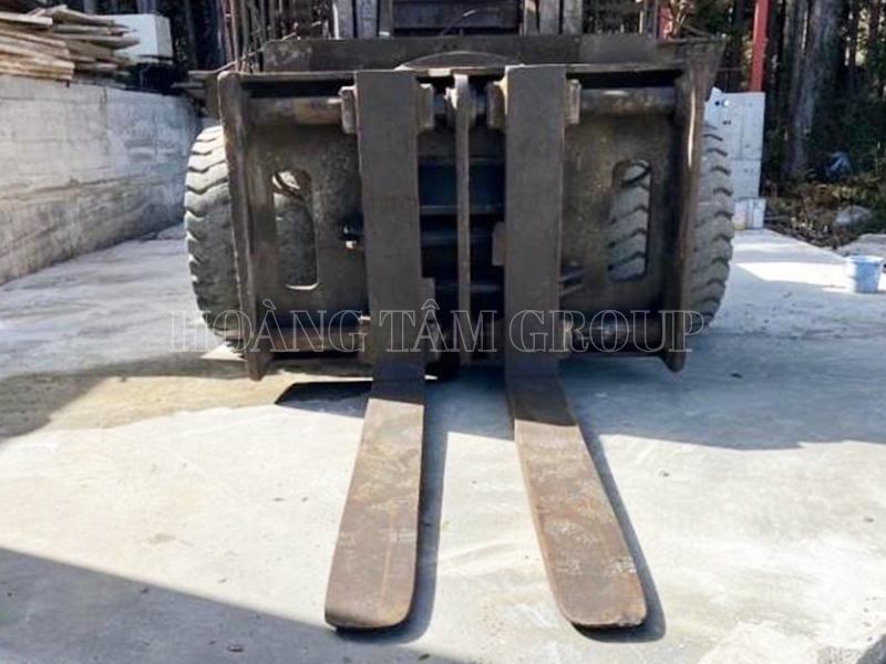 XE NÂNG HÀNG KOMATSU FD200Z-6 - ĐỜI 2011 - NHẬP KHẨU NHẬT BẢN