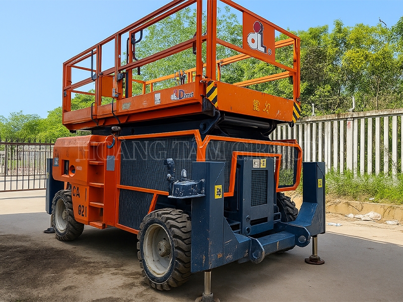 Xe Nâng Người Cắt Kéo Dingli JCPT1823RT - Chiều Cao Làm Việc 18m - Đời 2019