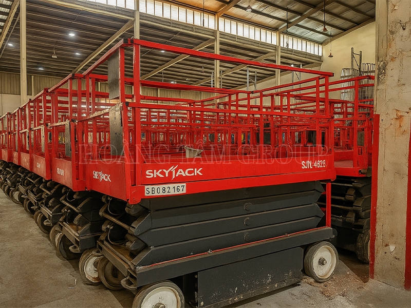 Xe Nâng Người Cắt Kéo SKYJACK SJIII 4626 - Chiều Cao Làm Việc 10m - Đời 2014