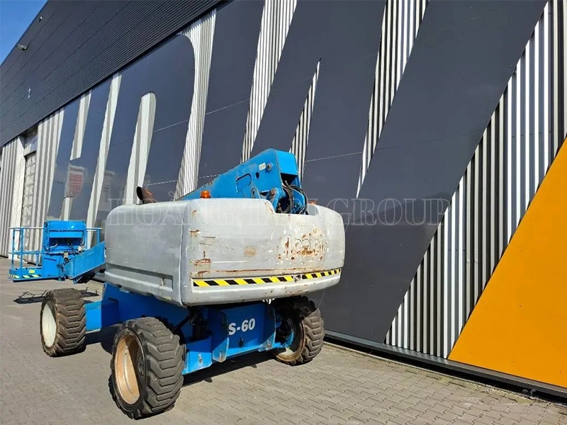 Cho thuê xe nâng người S-Boom Genie S-60 - Chiều cao làm việc 20m