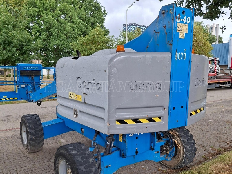 Cho thuê xe nâng người Boom Lift GENIE S-40 - Chiều cao làm việc 14m