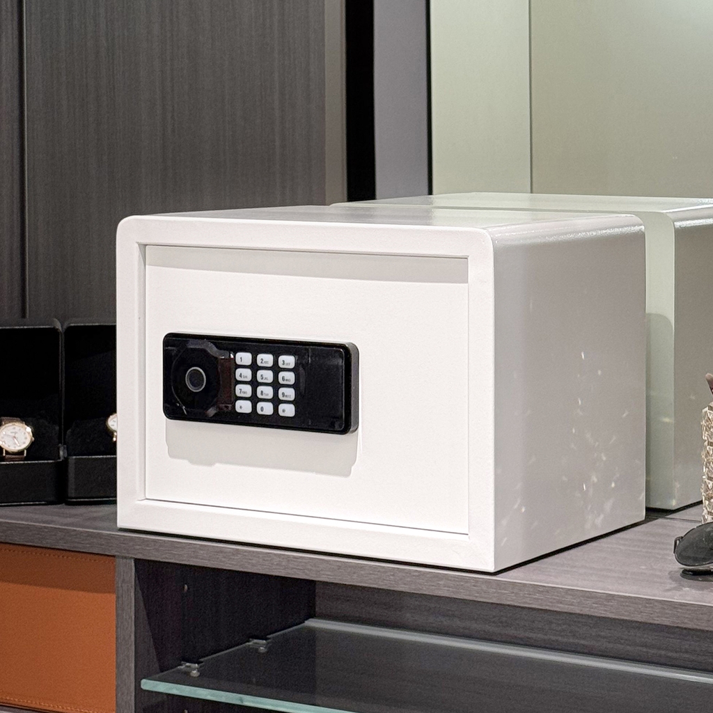 Két Sắt Mini CRMCR 25LN – Nhỏ Mà Đẹp