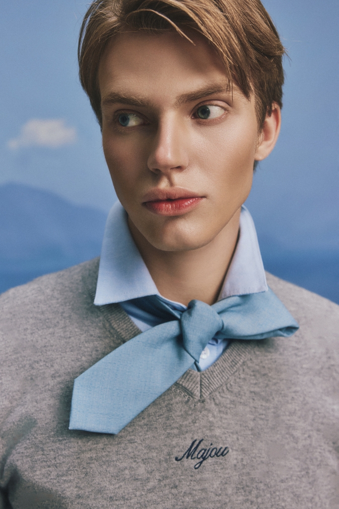 Riviera Knit V Neck