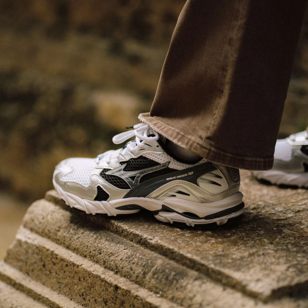 Giày Sneaker Unisex Mizuno Wave Rider 10 Sport White/Silver/Black