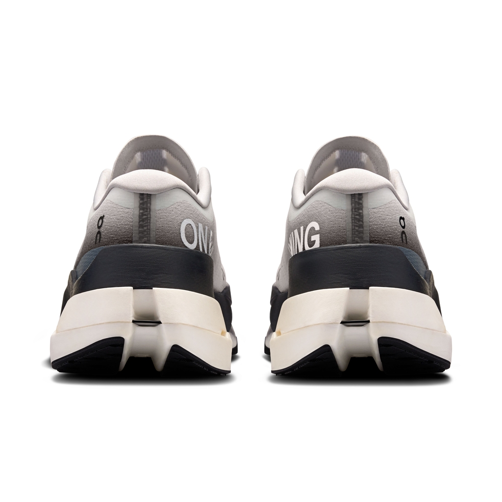 Giày Chạy Bộ Nam On Running Cloudboom Max White | Black
