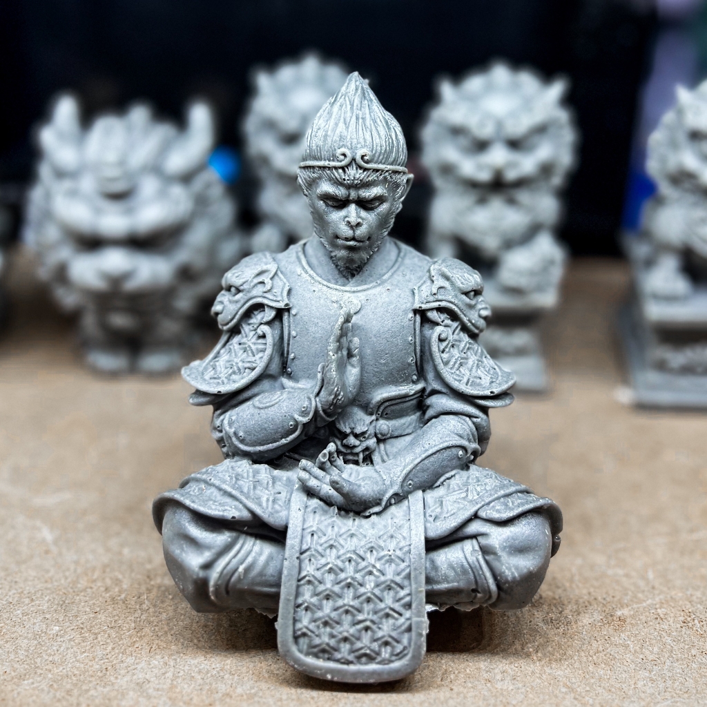 Tượng Ngộ Không Mặc Giáp Ngồi Thiền