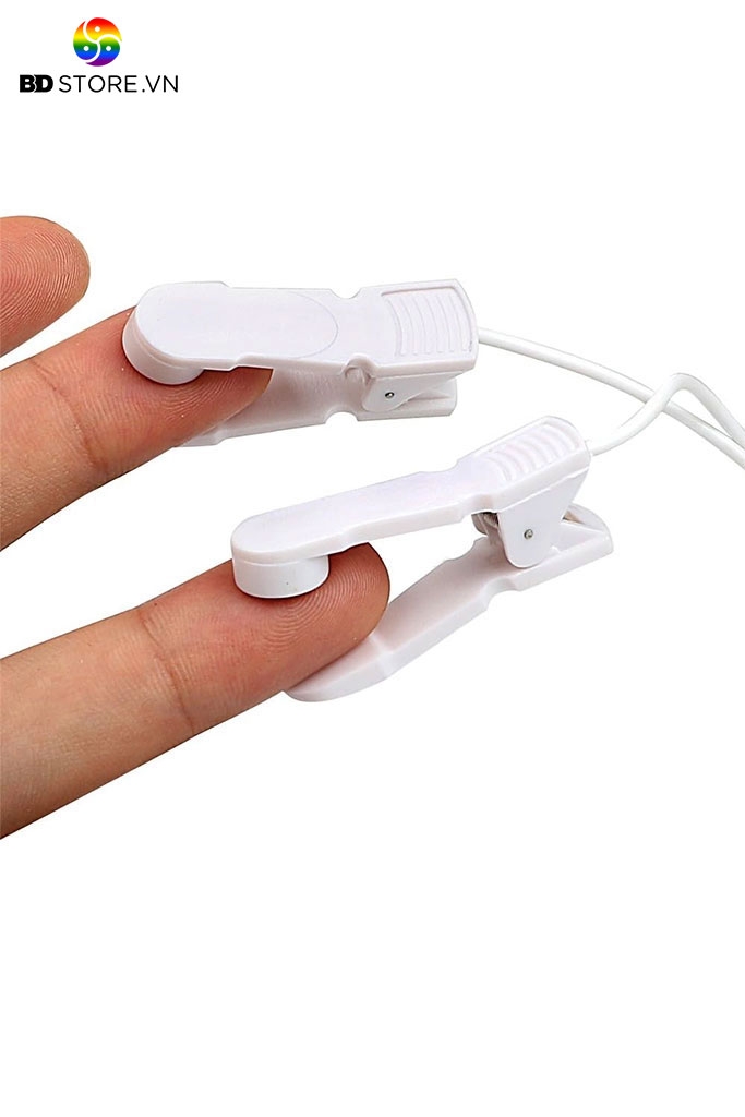 BDT416 - Kẹp núm vú và âm vật kích điện bằng nhựa có 1 dây cắm dài