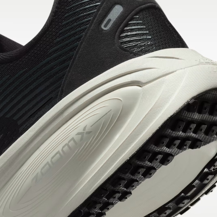 Giày chạy bộ Nike Vomero 18 Wide Nam - IF0514-002