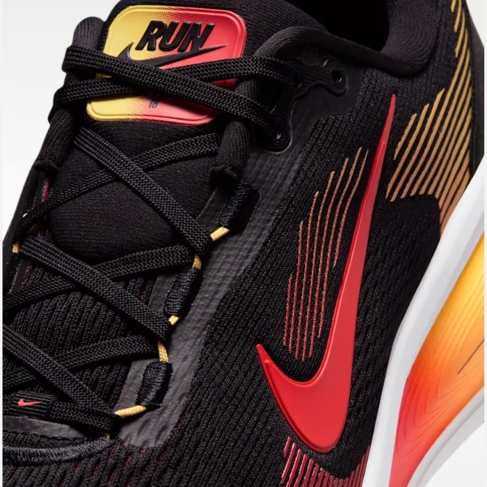 Giày chạy bộ Nike Vomero 18 Wide Nam - IF0514-016