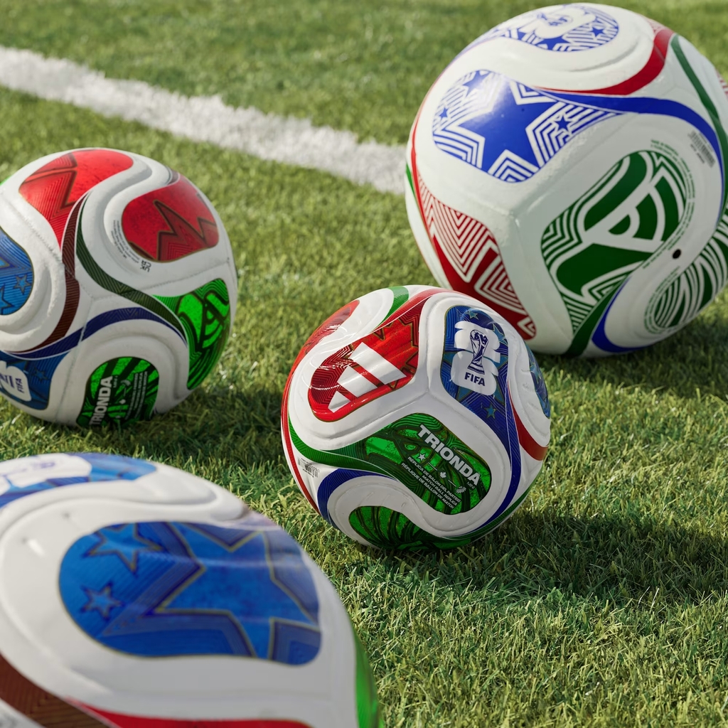 Quả bóng đá mini adidas Trionda FIFA World Cup 26™ - JD8034