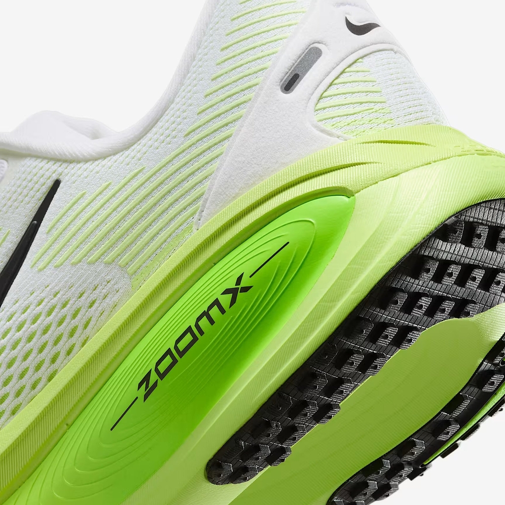 Giày chạy bộ Nike VOMERO 18 Nam HM6803-100