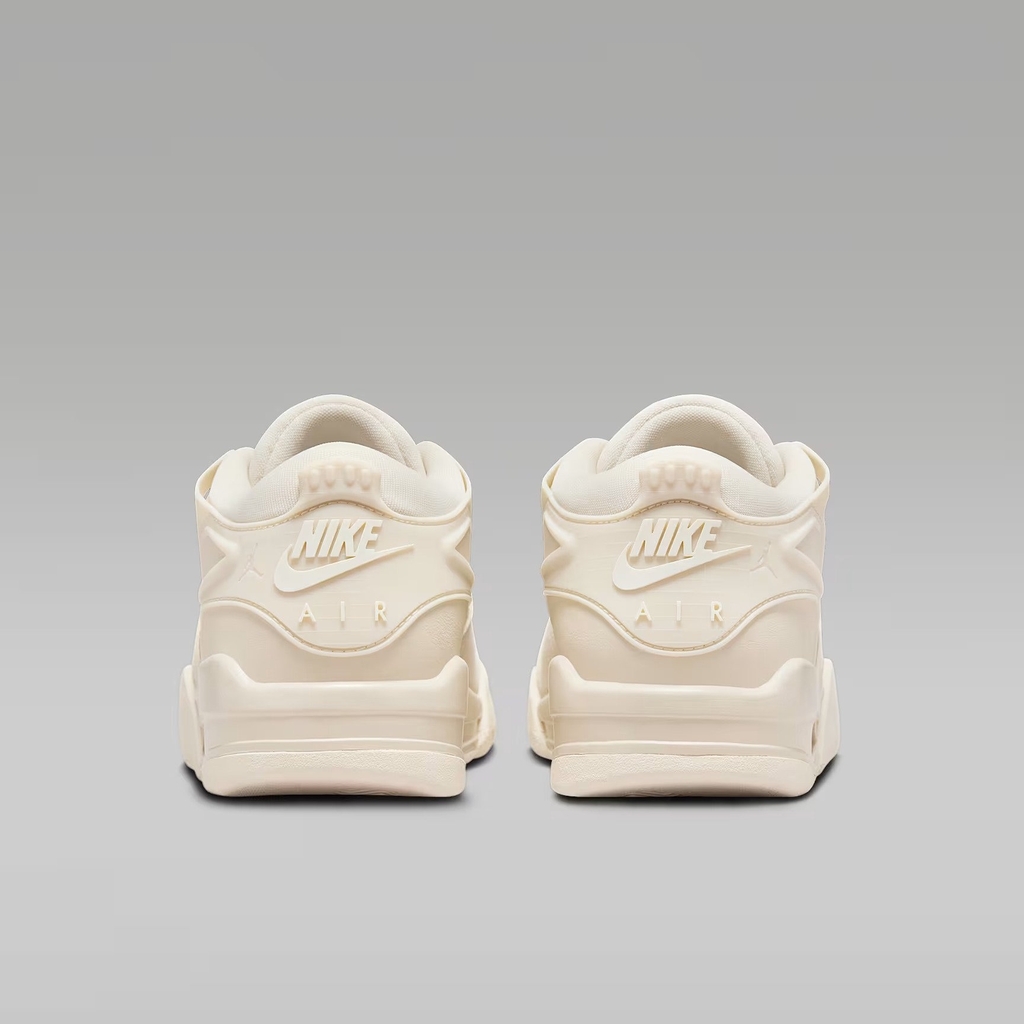 Giày bóng rổ Nike AIR JORDAN 4 RM Nữ FQ7940-200