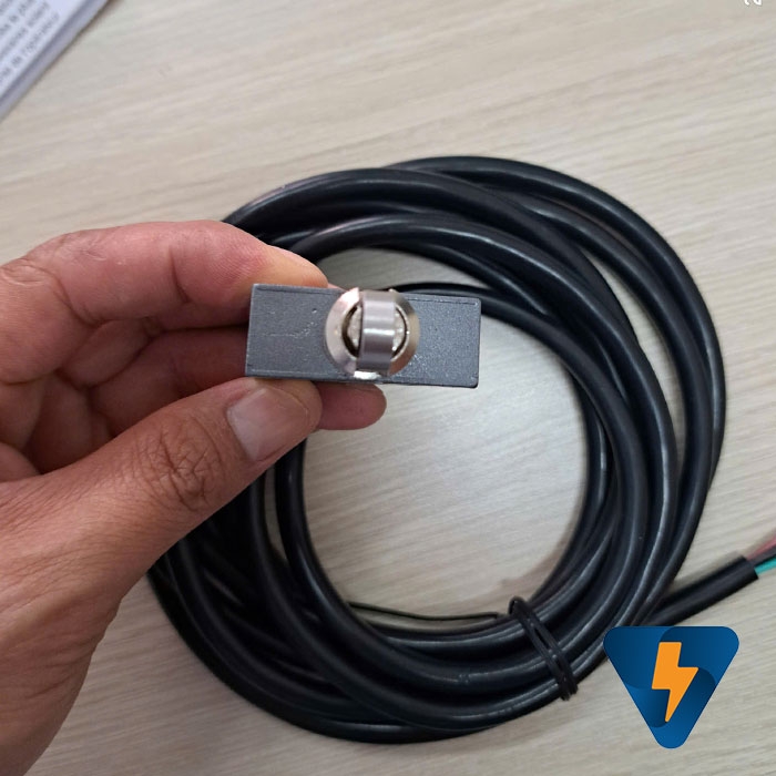 14CE2-3 Công Tắc Hành Trình Honeywell