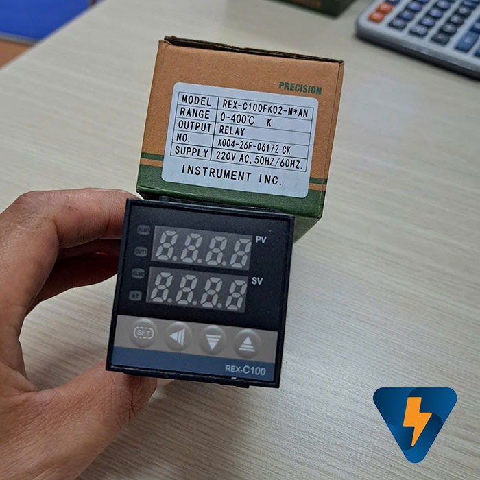 RKC REX-C100FK02-V*AN Đồng hồ nhiệt độ REX-C100 ( SSR )